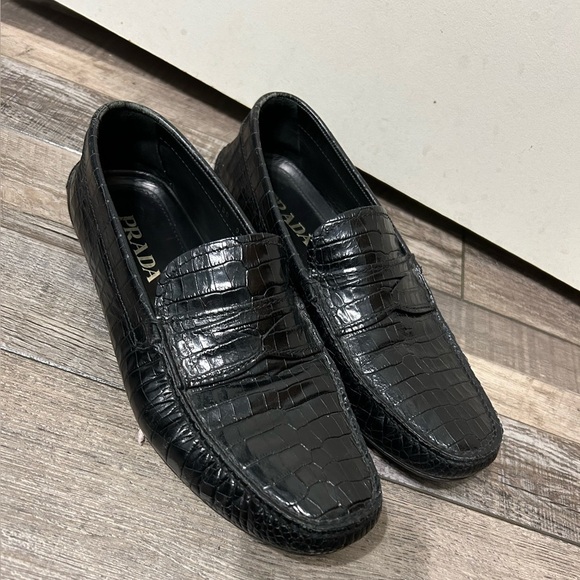 Prada black patent leather embossed croc loafer slip on shoe - Picture 8 of 11